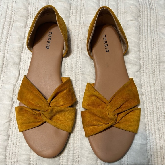 Torrid Mustard Yellow Flats - Picture 2 of 8